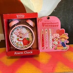 Strawberry Shortcake Alarm Clock and Tweezer Set